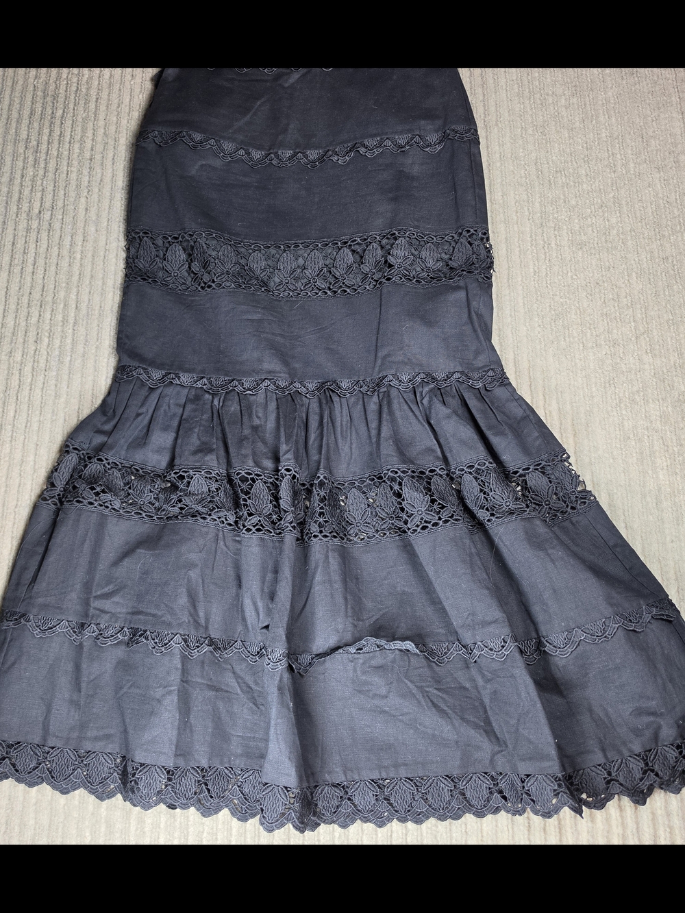 Endless Rose Linen Blend Lace Detail Trumpet Mermaid Flare Bottom Resort Dress - Picture 6 of 12